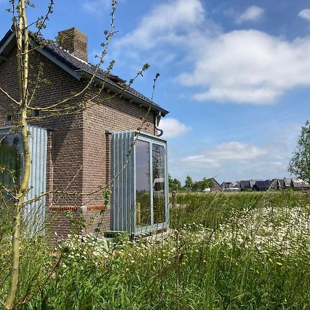 Tiny House Van Hoogspanning Naar Ontspanning Wirdum Εξωτερικό φωτογραφία