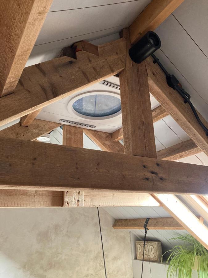 Tiny House Van Hoogspanning Naar Ontspanning Wirdum Εξωτερικό φωτογραφία