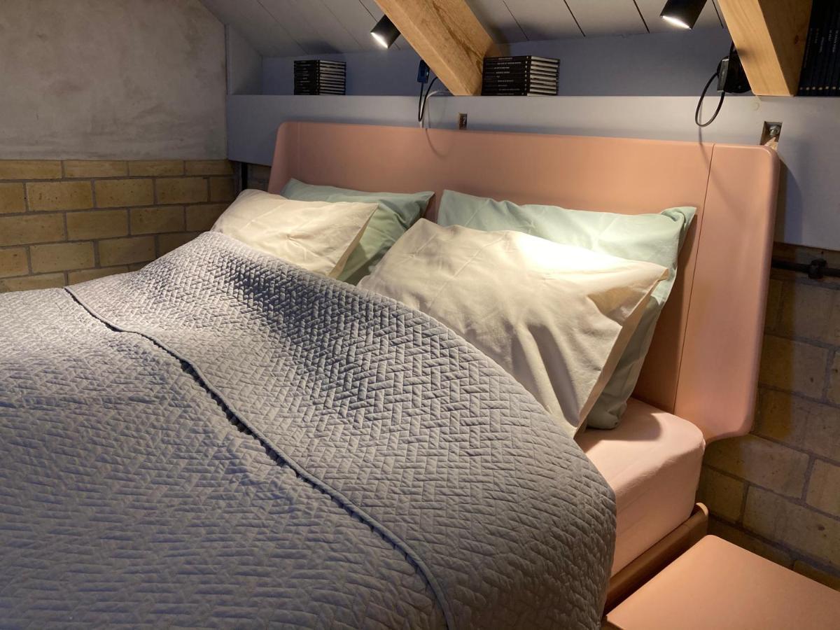 Tiny House Van Hoogspanning Naar Ontspanning Wirdum Εξωτερικό φωτογραφία
